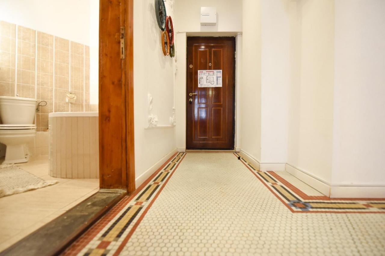 Apartmán Love.Travel.Explore ♥️Apt W/ Balcony In Old Town Bukurešť Exteriér fotografie